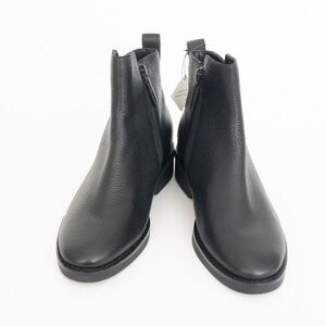 COLE HAAN. Black Padded River Almond Toe Block Heel Zip-Up Leather‎ Booties.